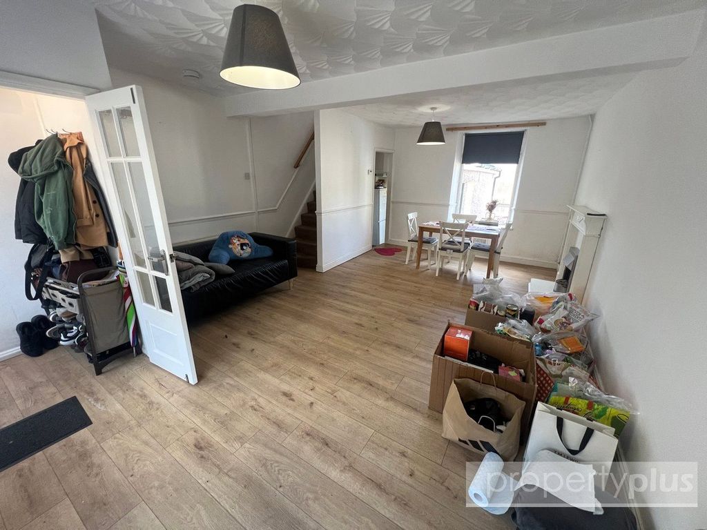 Property photo 2 of 12 Picture No. 03