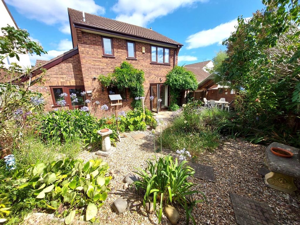 Property photo 3 of 18