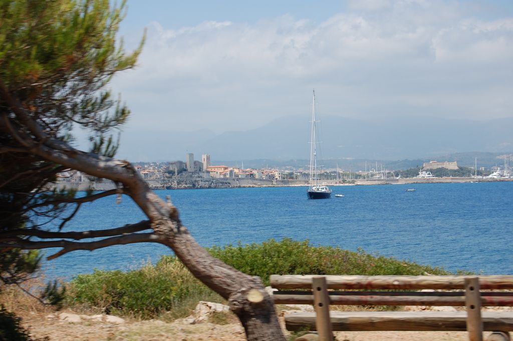 Property photo 2 of 3