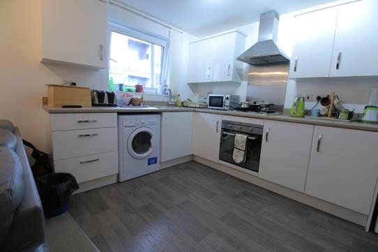 Property photo 2 of 10 Kitchen