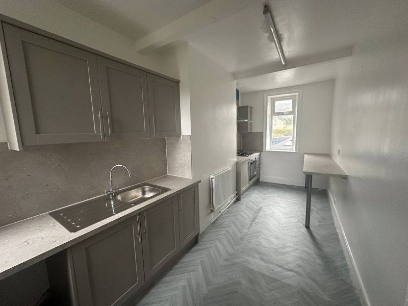 Property photo 3 of 19 Photo 4