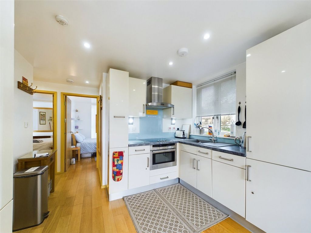 Property photo 3 of 10 Picture No. 05