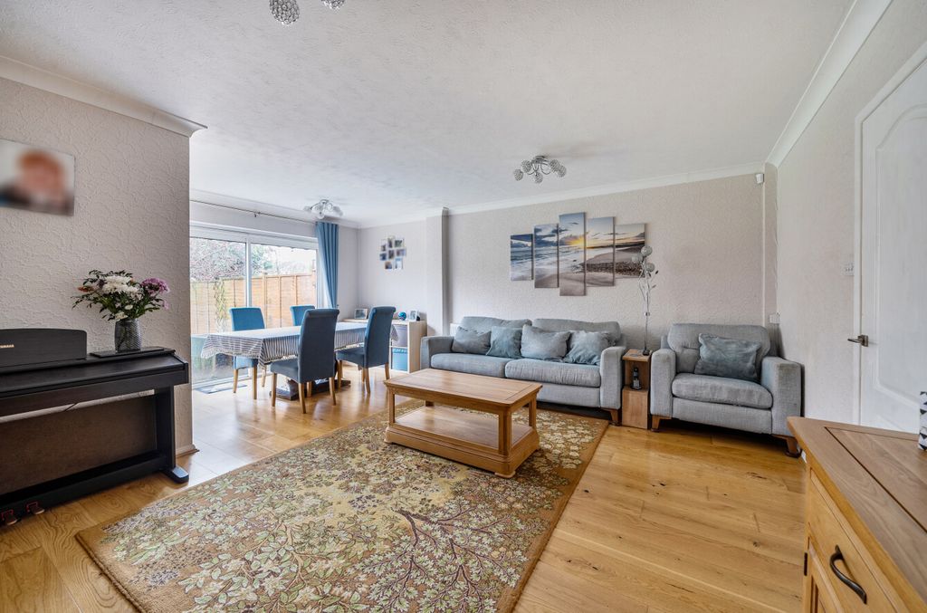 Property photo 3 of 15 1408686-12-6984B1...