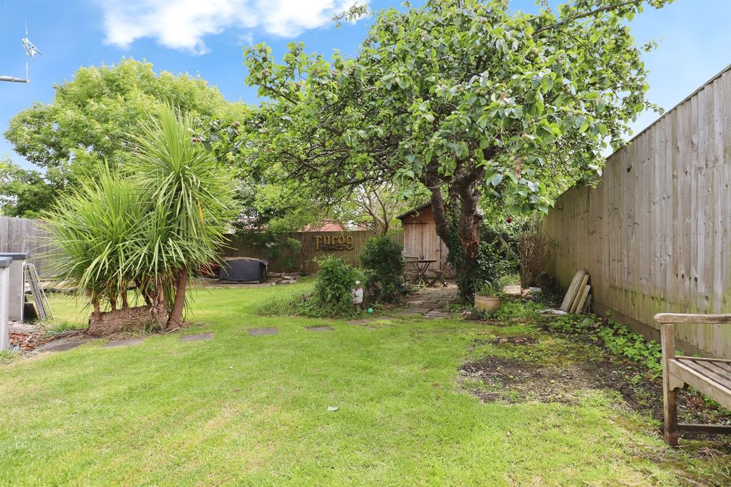 Property photo 3 of 34