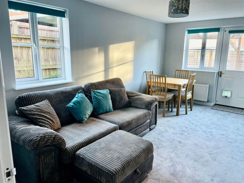 Property photo 3 of 12