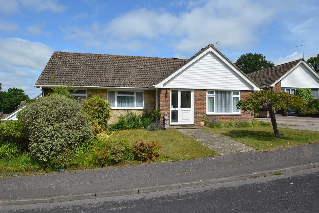 Property photo 1 of 12 (Main)