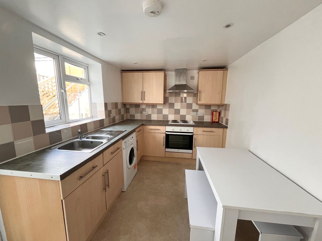 Property photo 2 of 11 Gallery