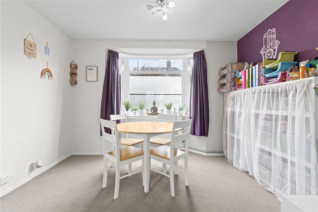 Property photo 3 of 21 Dining Room