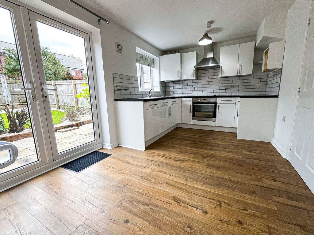 Property photo 3 of 12 4828889