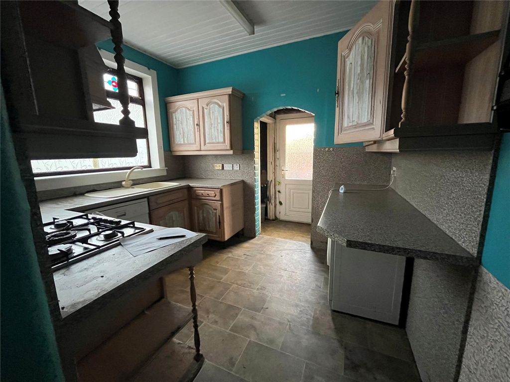 Property photo 3 of 11 Picture No. 13