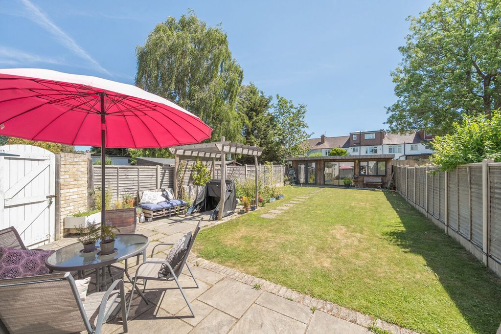 Property photo 3 of 17 1479925-7-6A46634...