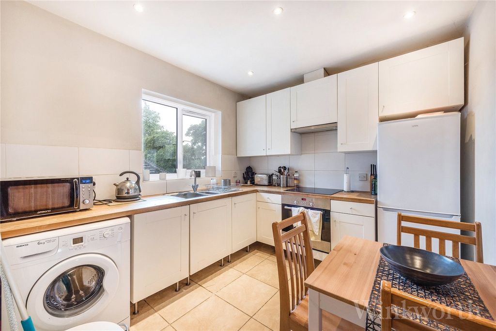 Property photo 3 of 7 Picture No. 09