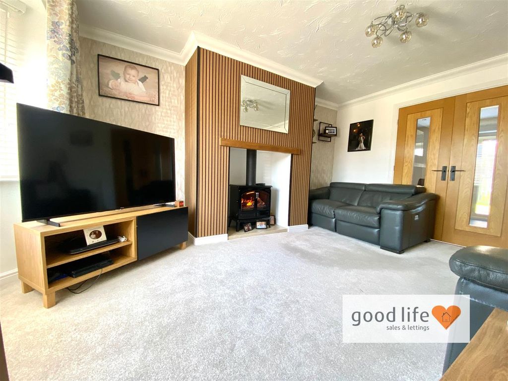 Property photo 2 of 31 20260314_121521490_Ios75Tollertondrive.Jpg