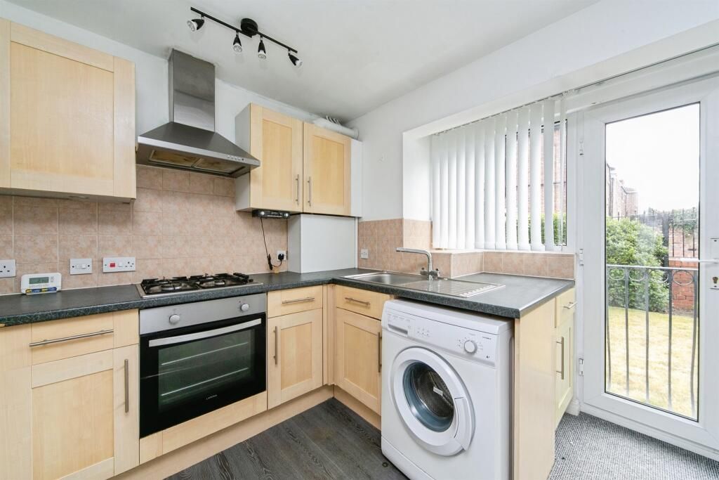 Property photo 2 of 14 Image