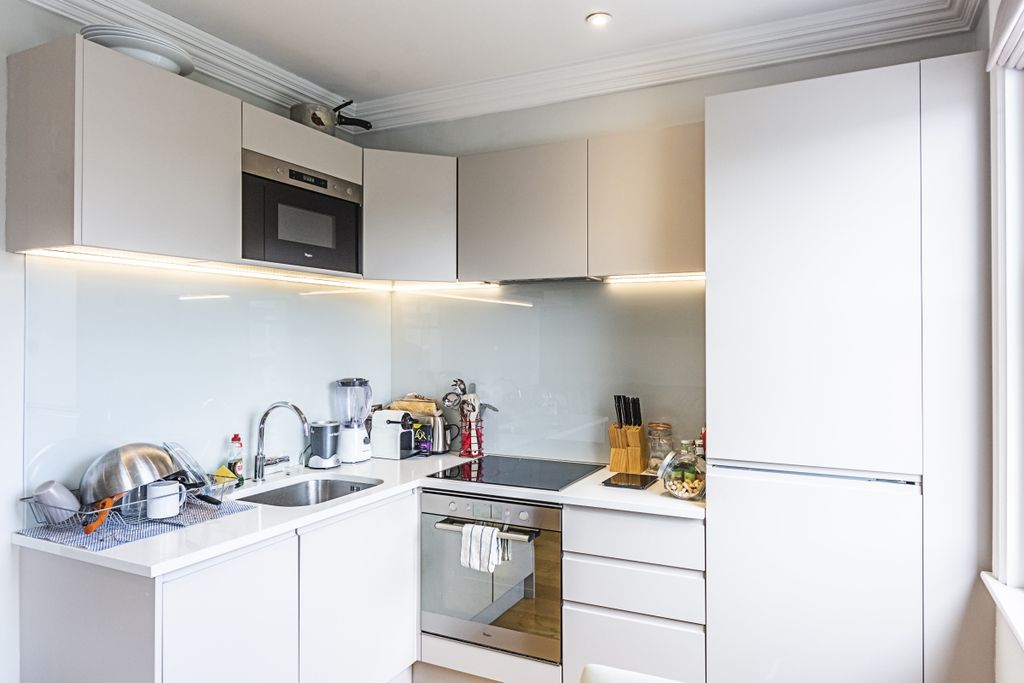 Property photo 2 of 8 Benwell Road
