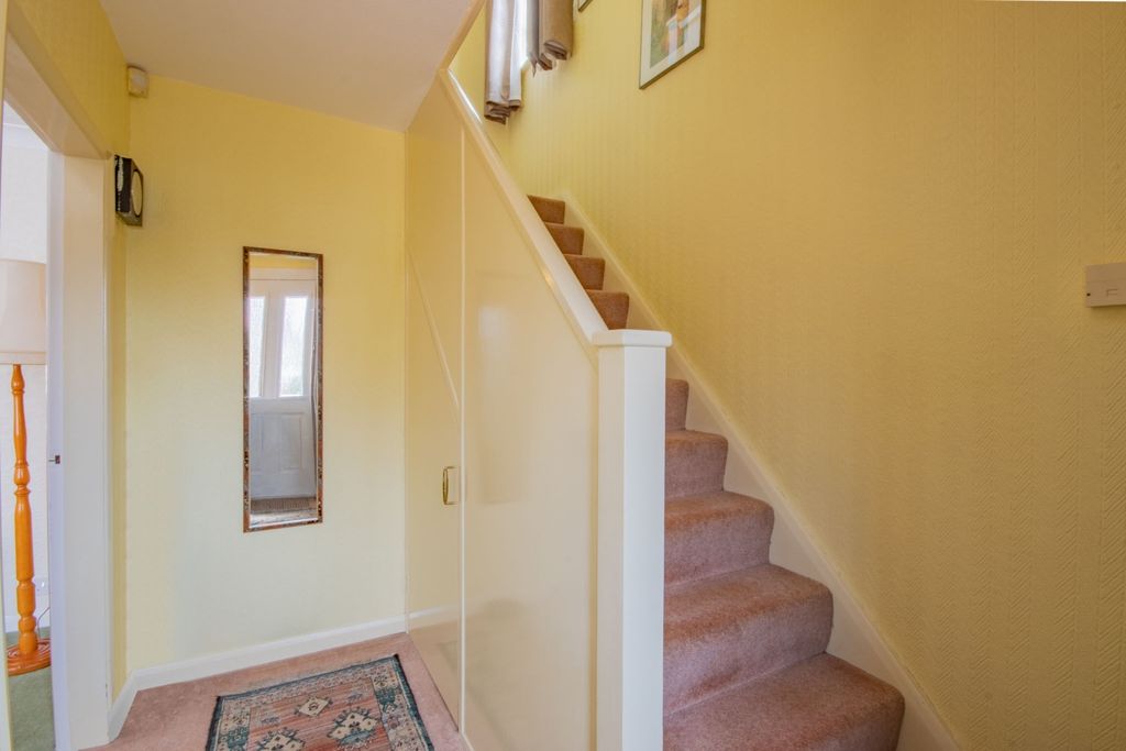 Property photo 2 of 19 Hallway