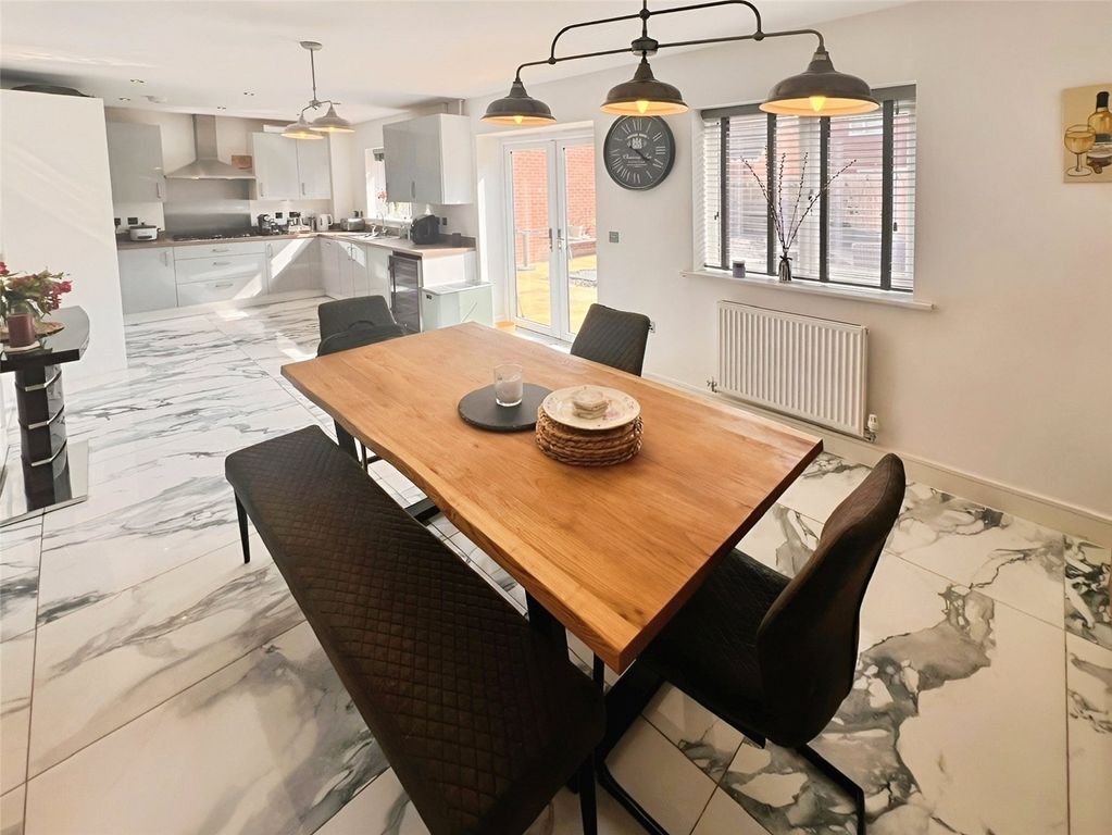 Property photo 2 of 20 Kitchen Diner