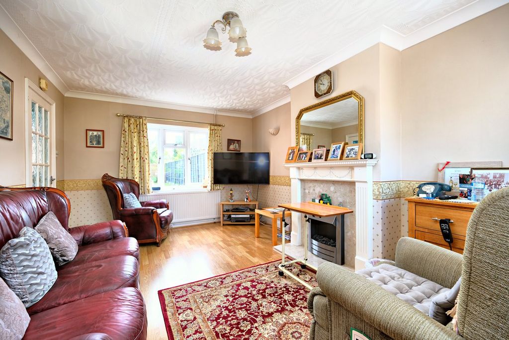 Property photo 2 of 13
