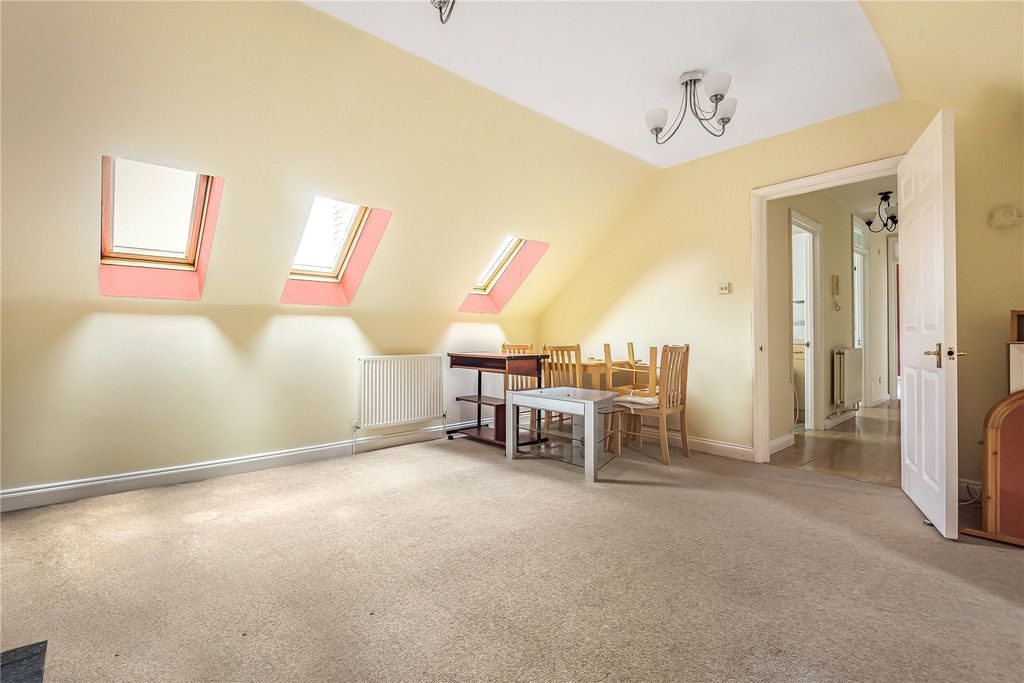 Property photo 3 of 10 Picture No. 23