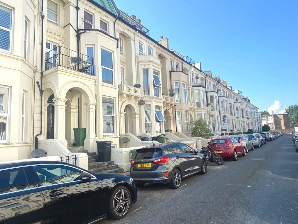 Property photo 2 of 9