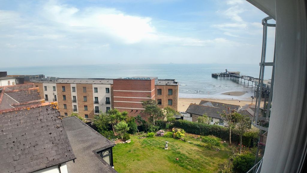 Property photo 1 of 9 Sea Views