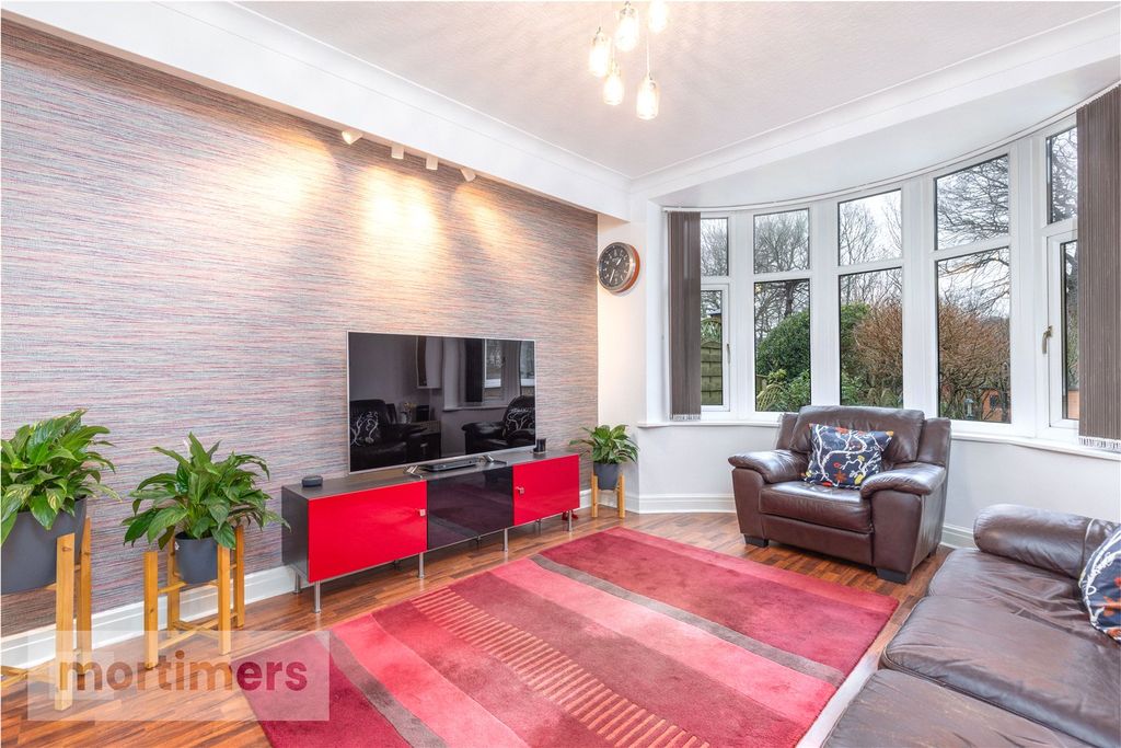 Property photo 2 of 28 Living Room