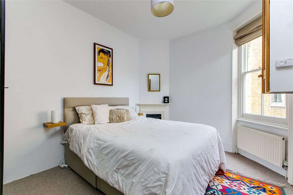 Property photo 3 of 6