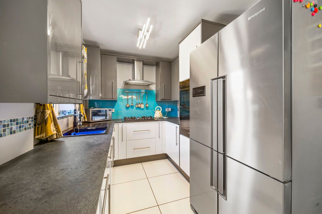 Property photo 3 of 29 Kitchen