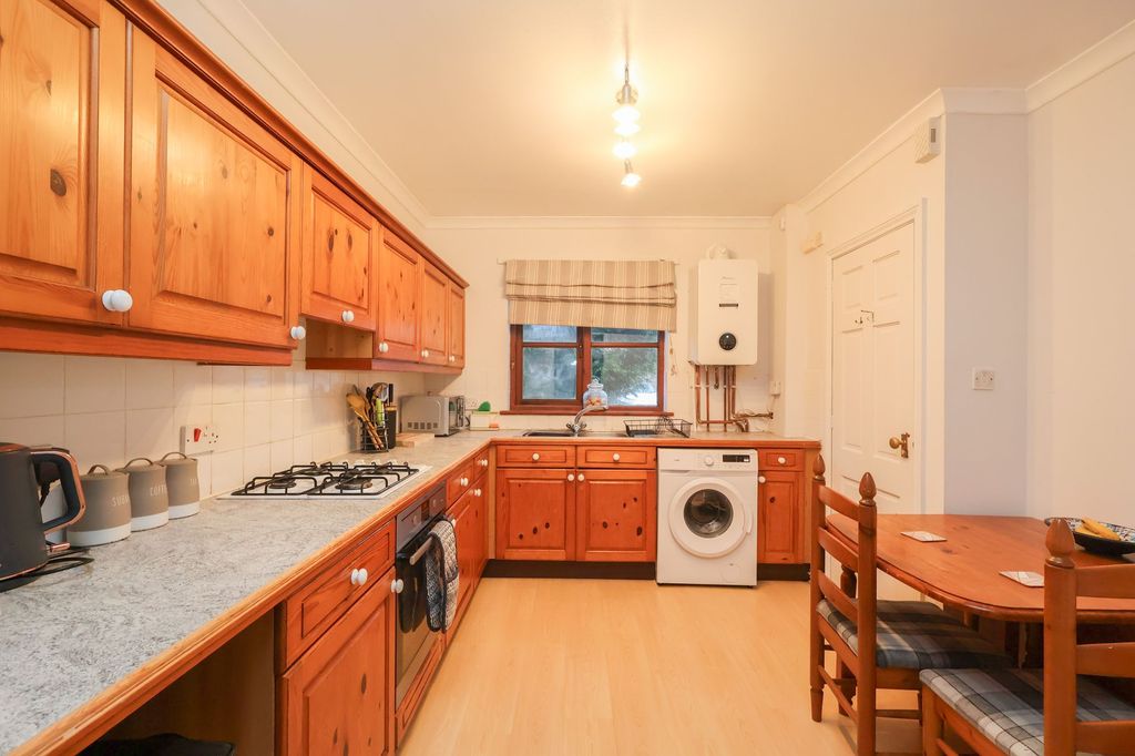 Property photo 3 of 12 Kitchen/Diner