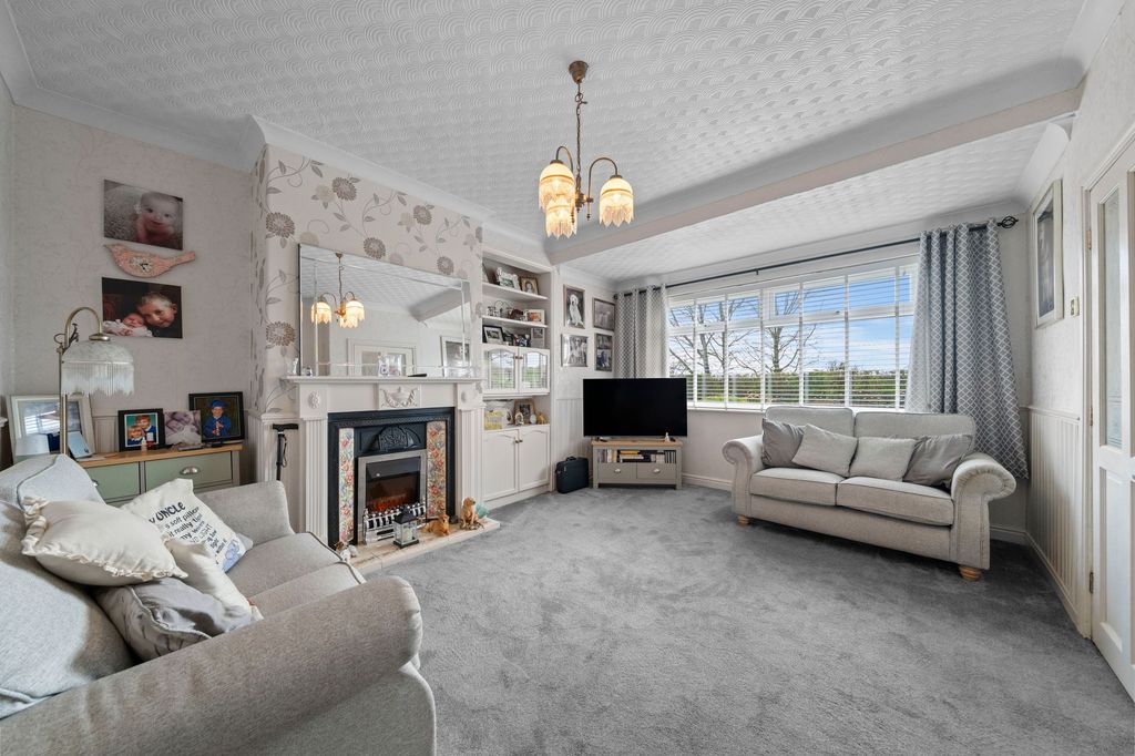 Property photo 2 of 23