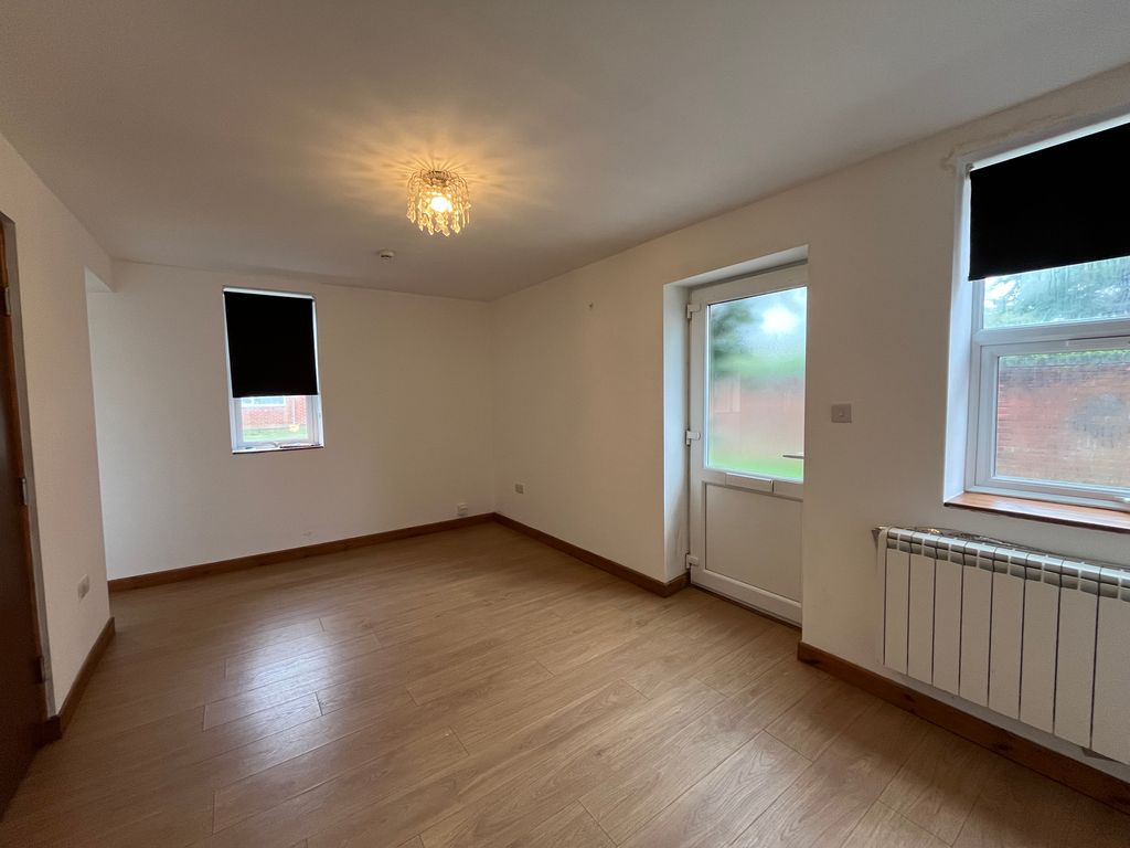 Property photo 2 of 7 Img_5427