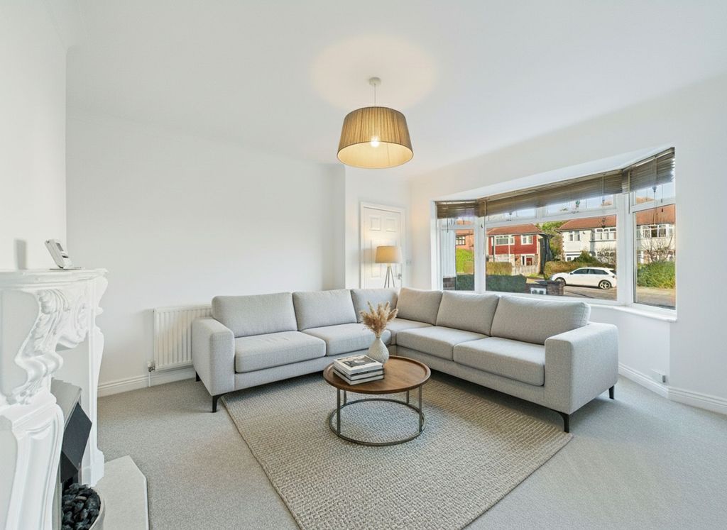 Property photo 2 of 15 Lounge (Virtually Furnished)