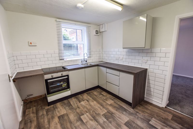 Property photo 3 of 12 Kitchen