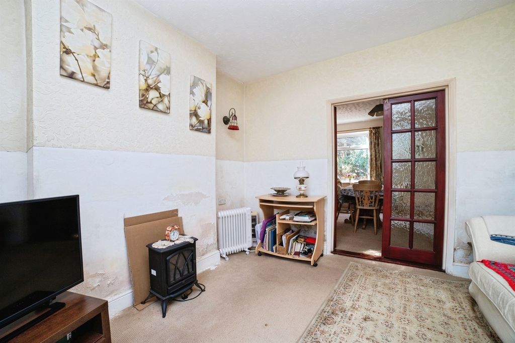 Property photo 3 of 19