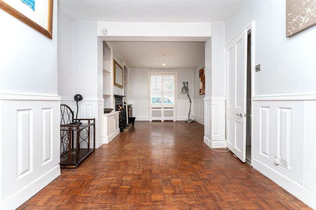 Property photo 3 of 24 Picture 3