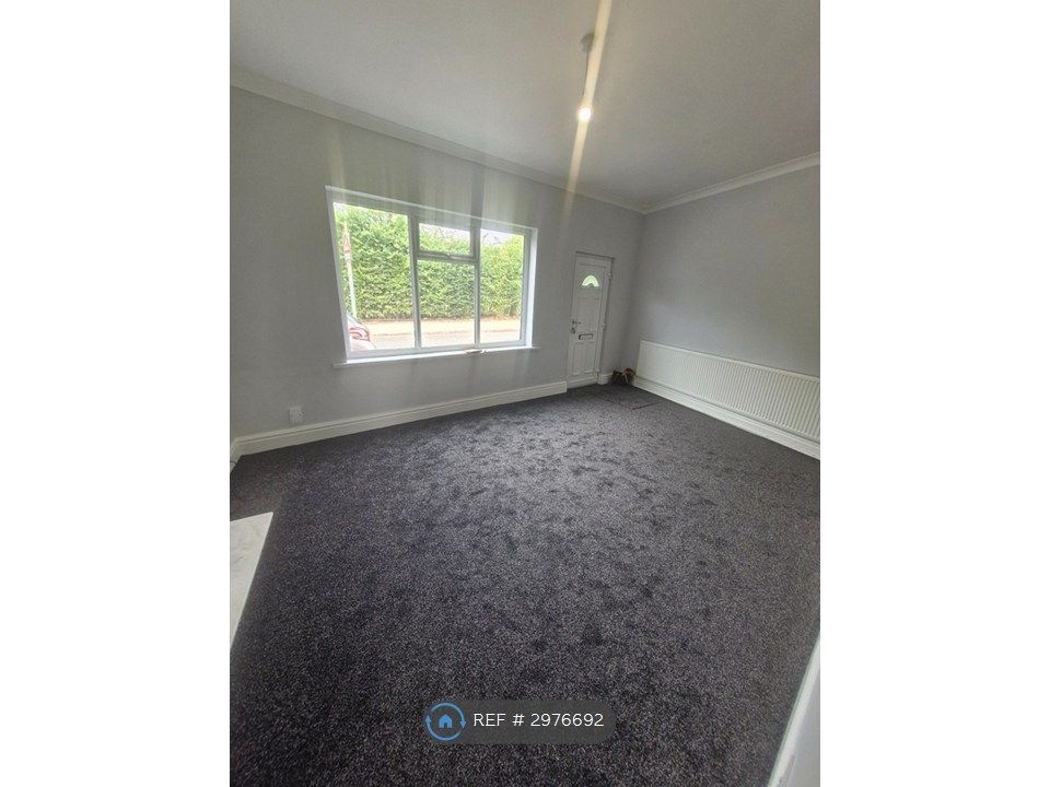 Property photo 3 of 9 Living Room