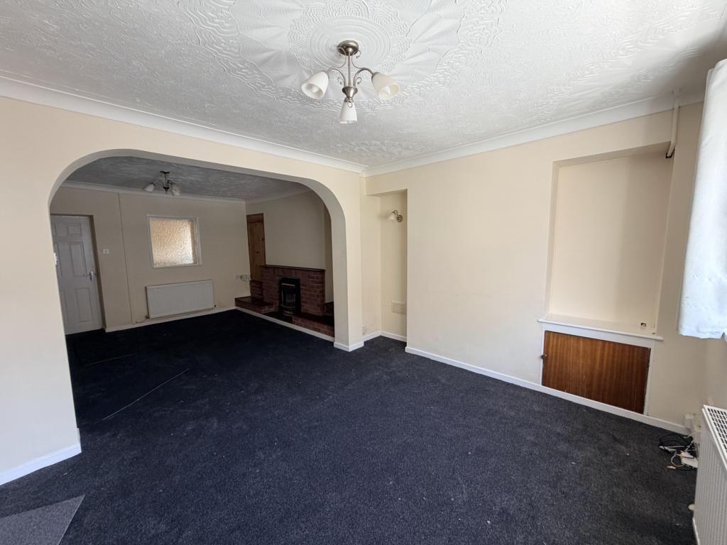 Property photo 2 of 8 Lounge