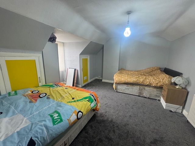 Property photo 2 of 7 Bedroom 2