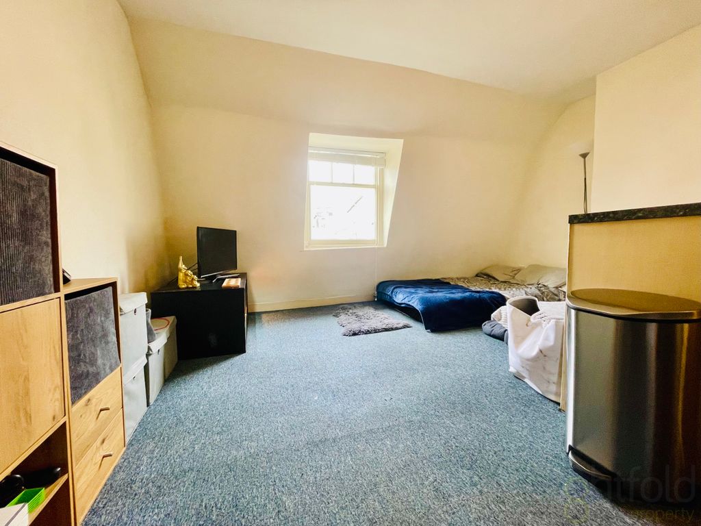 Property photo 3 of 16 Image