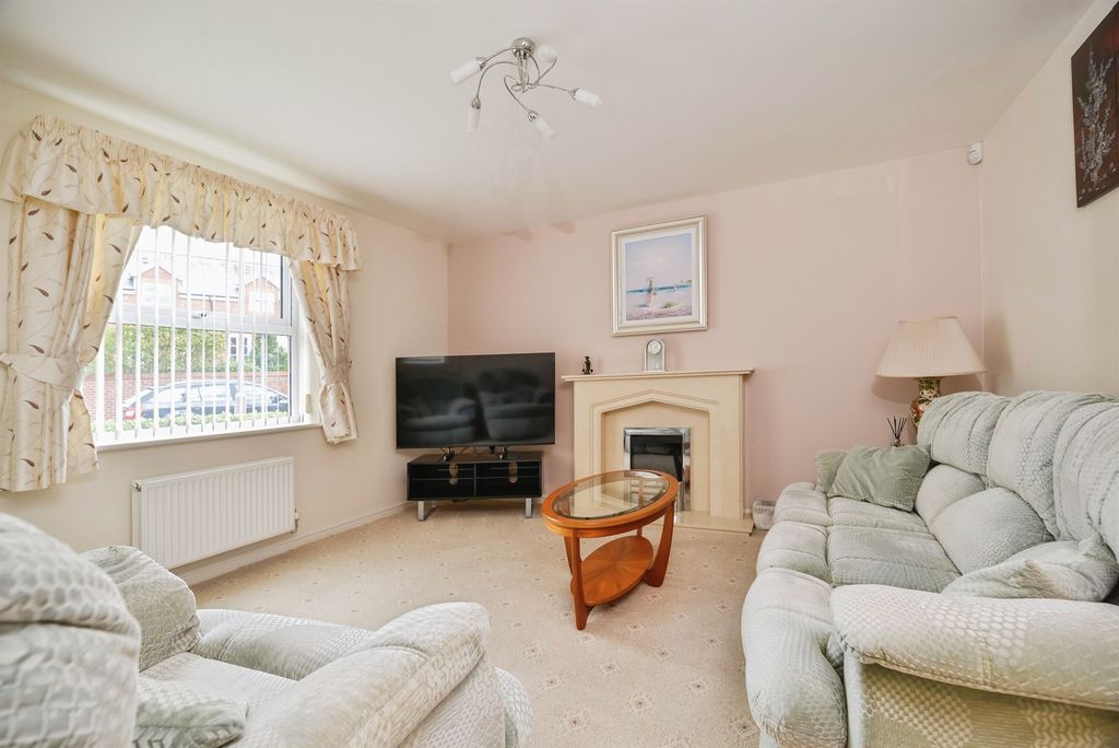 Property photo 3 of 19