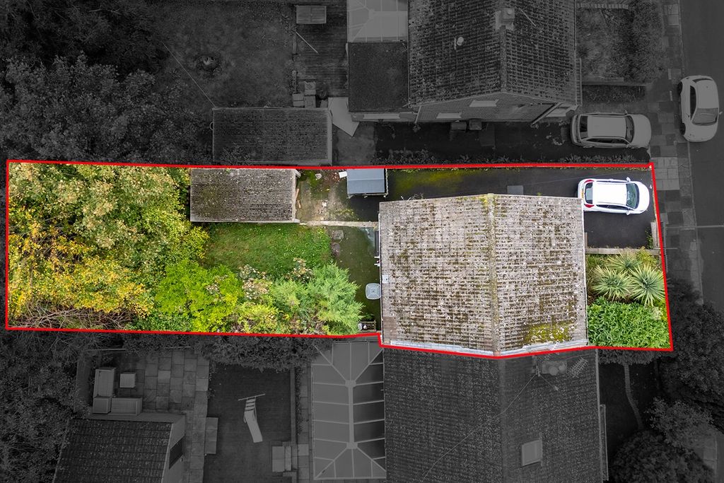 Property photo 3 of 12 4586915