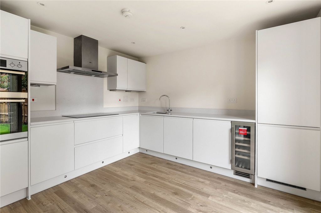 Property photo 3 of 15 Picture No. 04