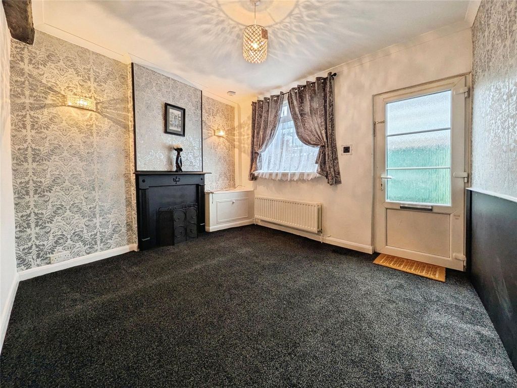 Property photo 2 of 8 Picture No. 06