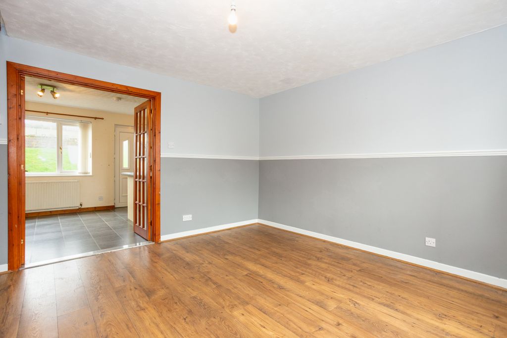 Property photo 3 of 22 Living Room