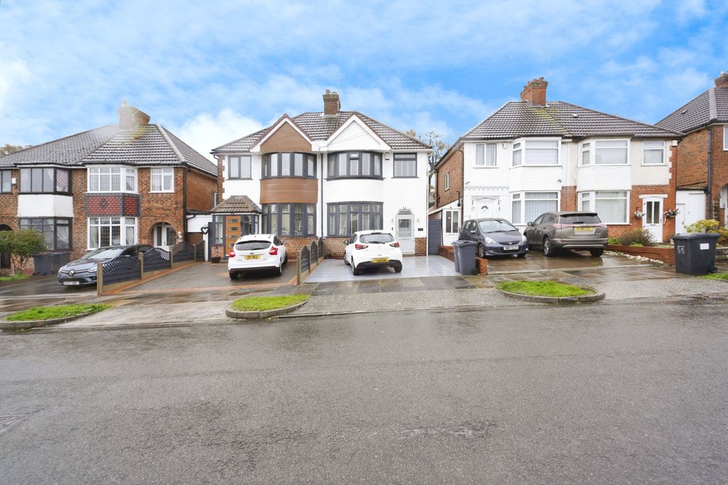 Property photo 1 of 21 67E529F2-1dc9-F011-8544-000d3Ad5Bba6