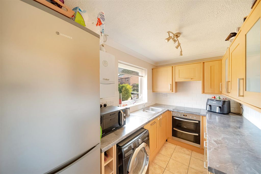 Property photo 3 of 12 Worcester Rd-21.Jpg