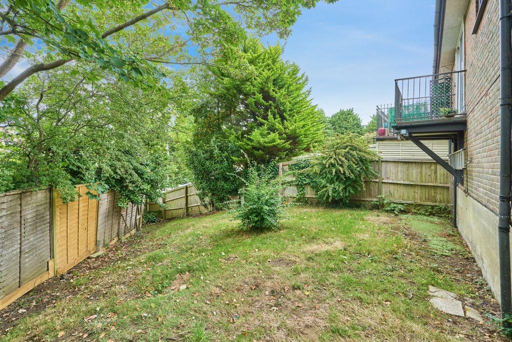 Property photo 2 of 17 Photo