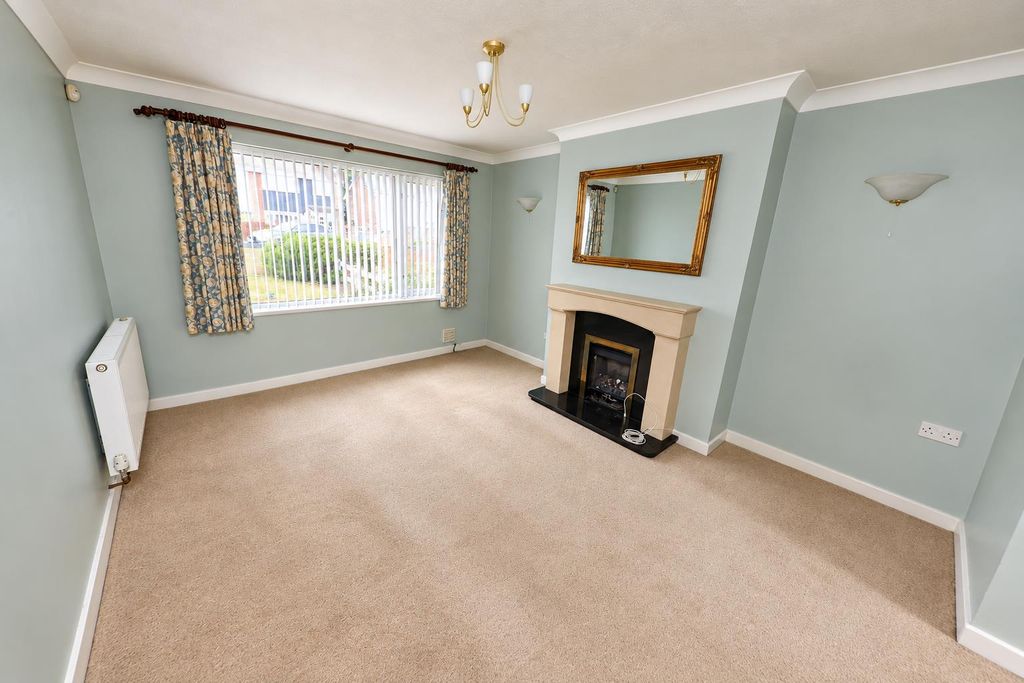 Property photo 3 of 17 Open Plan Lounge