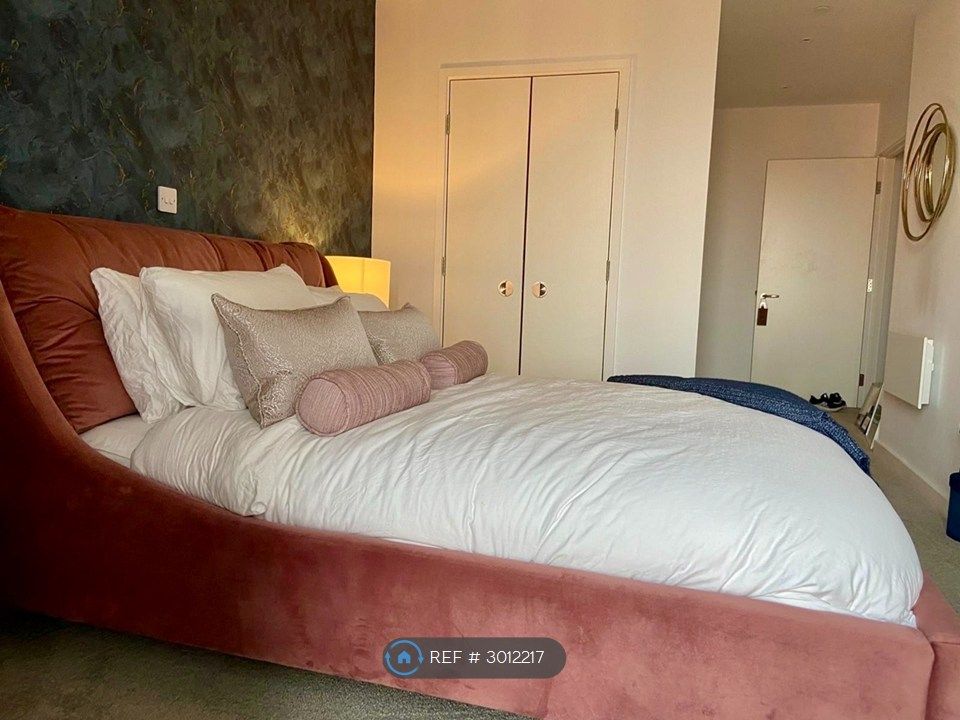 Property photo 3 of 12 Bedroom 1