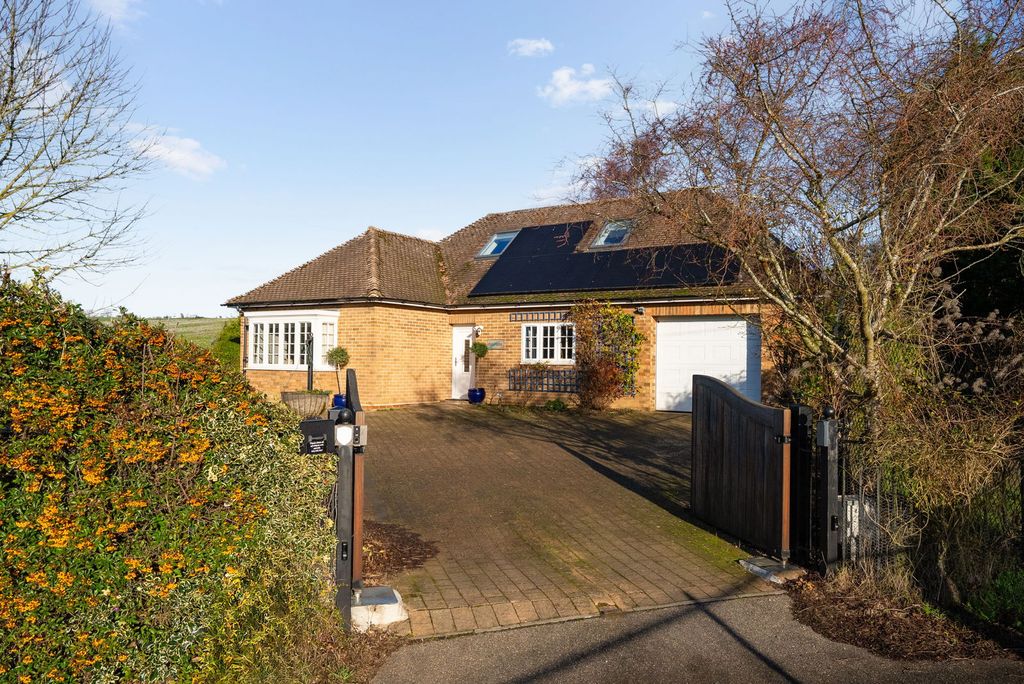 Property photo 1 of 25